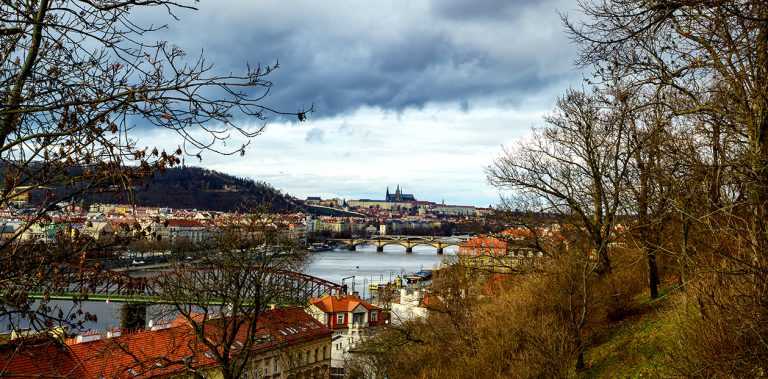 07HOADE_PRAGUE